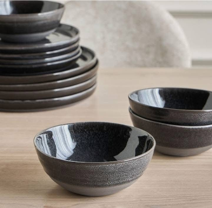 Amari 12-piece ceramic dinner set