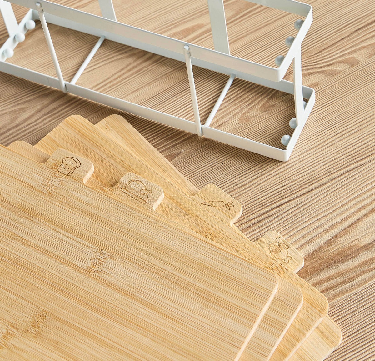 Naturelle 5-piece Cutting Board with Holder Set