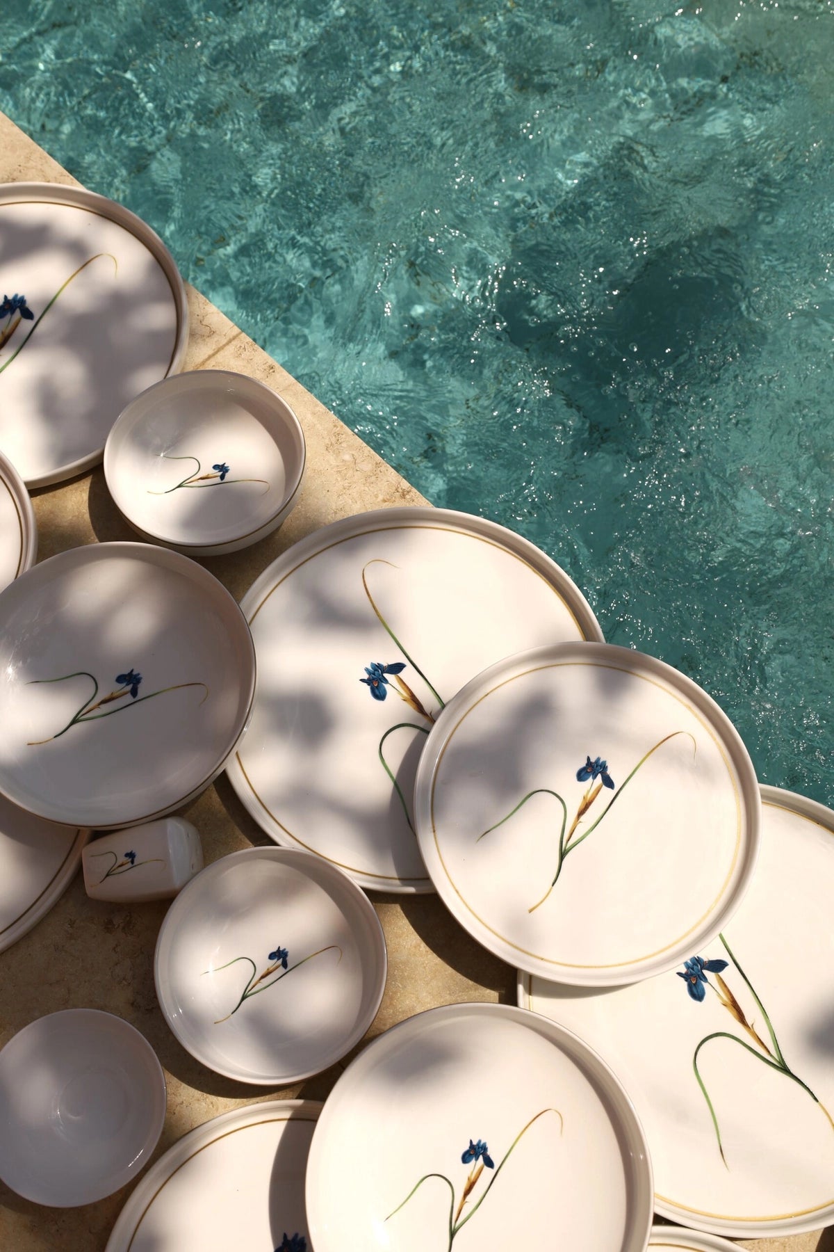 Karolina- 30 Piece Floral Dinner Set