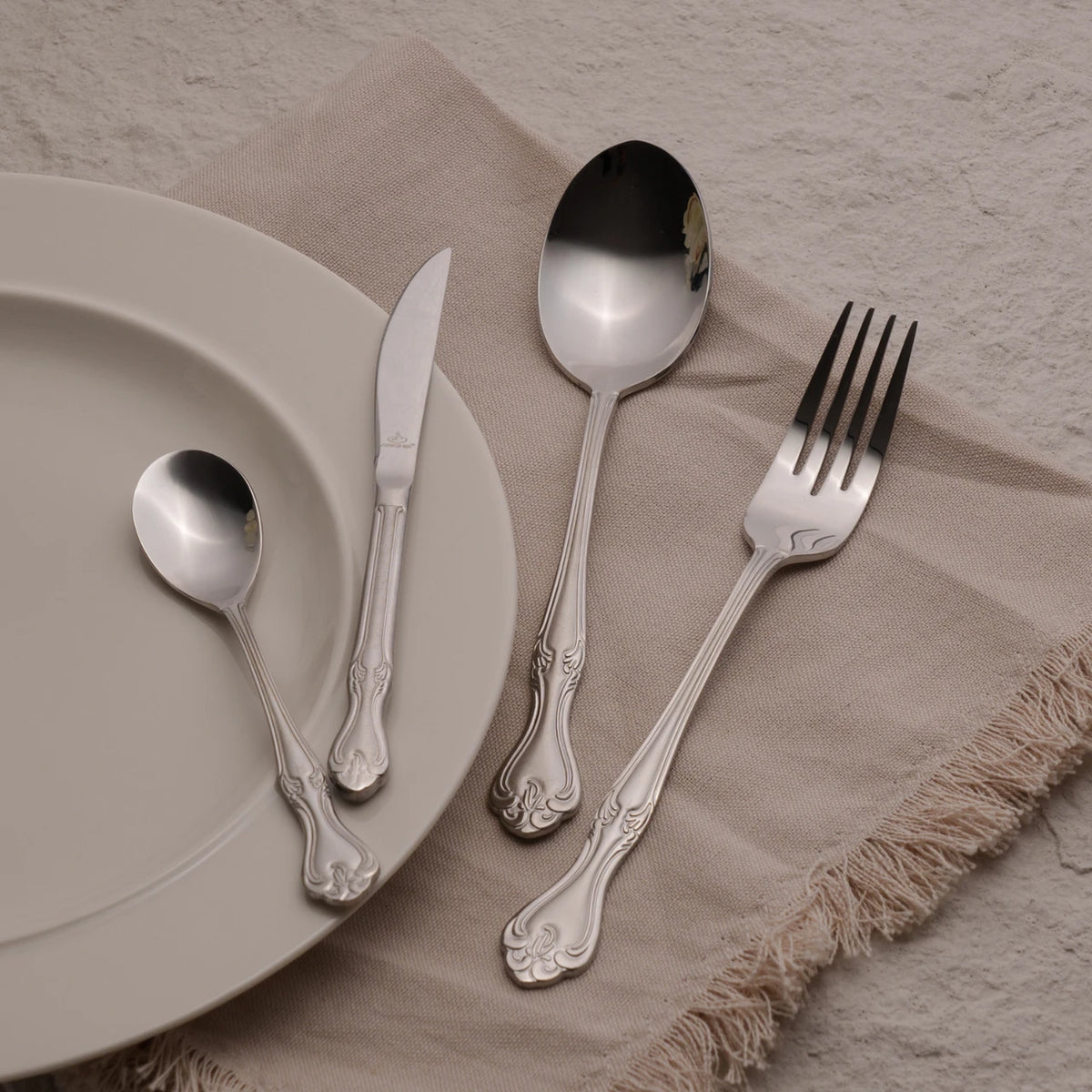Arshia 86pcs Silver Cutlery Set With Wooden Box -TM112S-3766
